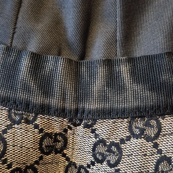 Gucci Black and Burgundy Monogram Bucket Hat - Picture 5 of 7